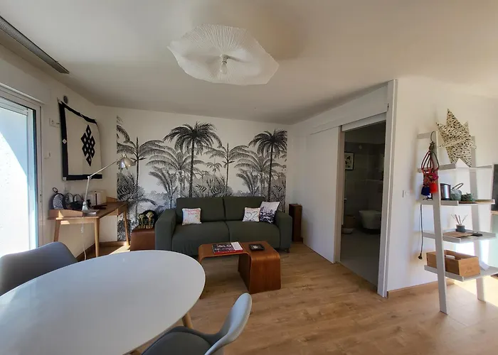 בית הארחה Independant Avec Terrasse A Juan Les Pins